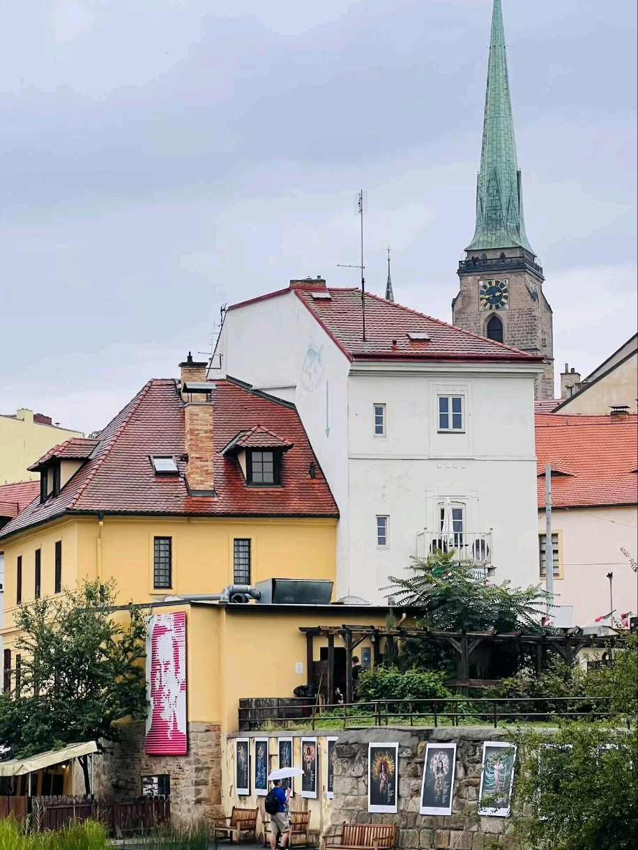 #winterescape Get Ready for a Wild Day at Plzeň Zoo! 🐾🌧️  
Discover one of the Czech Republic’s most beloved family destinations, where Western-style architecture meets a vibrant world of animals—even when clouds roll in. Located at Pod Vinicemi 928/9, Plzeň Zoo offers an unforgettable experience, rain or shine!

Your adventure starts with a walk along the beautifully landscaped zoo paths—don’t miss the striking entrance pavilions, an absolute must for your first group photo (the rainy backdrop can actually make it feel extra moody and cinematic!). Stroll through tropical houses for close-ups of exotic reptiles and birds indoors if showers pass through. Outdoors, the big cat enclosure and African Savannah make for insta-worthy shots, especially when framed with the lush, rain-soaked greenery and dramatic clouds overhead.

If you’re lucky with the weather, pause at the giraffe lookout for panoramic views of the zoo against the historic Plzeň skyline—a classic building-top sculpture is a popular photographer’s secret spot, best captured on a mix of cloudy and sunny days for contrast!

Quick tips: The zoo opens bright and early at 8:00 AM and closes at 7:00 PM, giving plenty of time to explore. Bring a light raincoat instead of an umbrella (hands-free for all those photo ops!) and pack some indoor activities for little ones, just in case. Many exhibits are covered, so don’t let a drizzle spoil your fun. Wear comfy shoes as you’ll be exploring both outdoor and indoor spaces.

Be aware: paths can get slippery in the rain, so tread carefully around hilly sections!  

#Plzen #PlzenZoo #CzechRepublic #FamilyTravel #UrbanAdventure