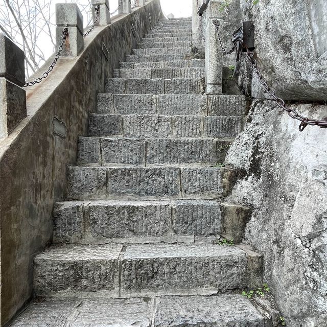 【桂林】王城の敷地内にカルストタワーが存在!! | Trip.com 桂林
