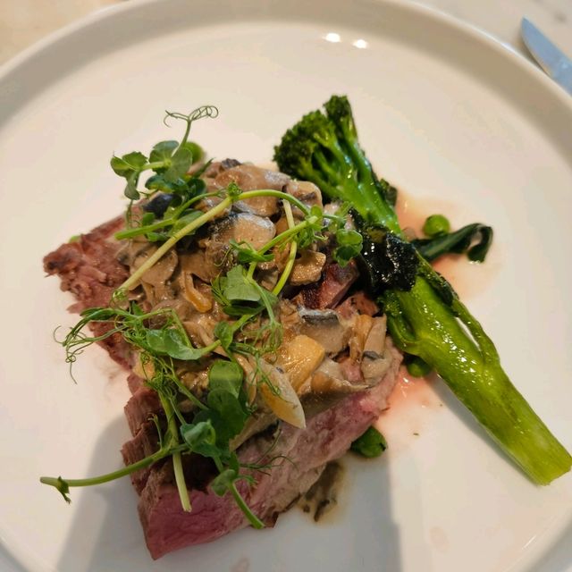 Shanghai Tavern 