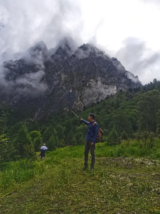 Abuji hiking