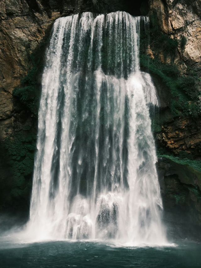 貴州·羊皮洞瀑布｜神秘而野性的自然景觀