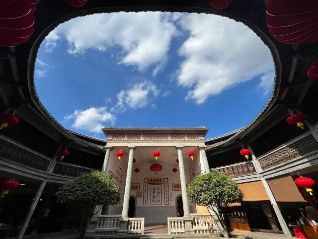 Don't just go to Xiamen when you come to Fujian, I strongly recommend going to see the Tulou