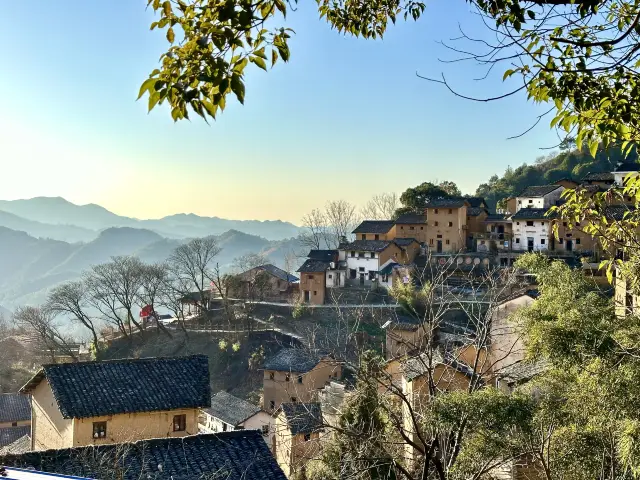 가치있는 양산 토루를 봅니다