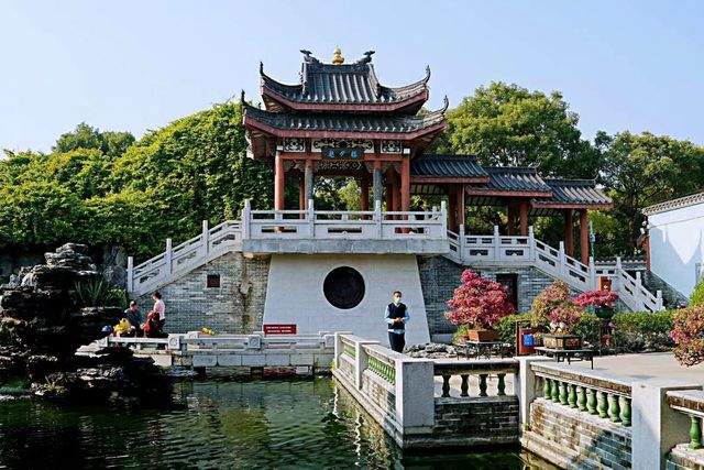 這個媲美杭州西湖的城中湖值得一遊