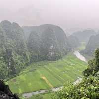 Hang Mua Cave must visit destination when you in Ninh Binh (Vietnam)