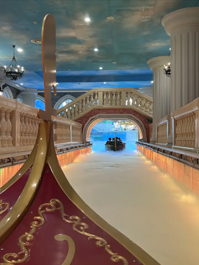 Experience a full day of carnival at the Ningbo mini version of Disney