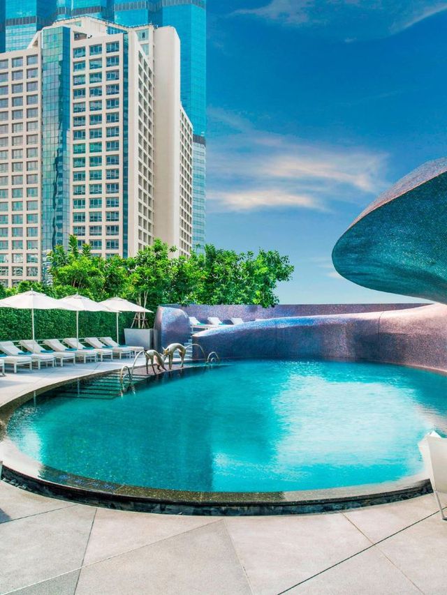 🌟✨ Bangkok's Best Kept Secret: W Hotel's Lavish Retreat 🏨🍹