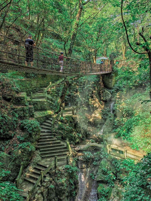 杭州靈山的夏天居然是18度的