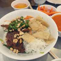 나트랑에서 꼭 먹어봐야하는 넴느엉 현지인 맛집🍽️