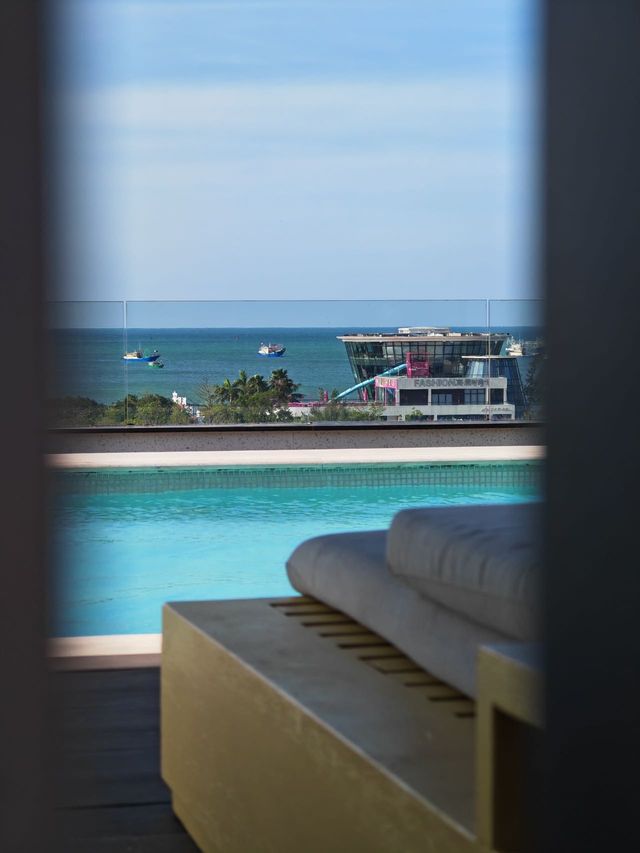 來北海絕美海景民宿 無邊際泳池躺著看海景。