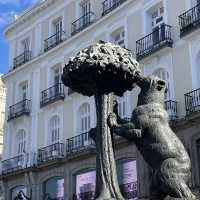Madrid: Where Royal Elegance Meets Vibrant Street Life 👑🌇