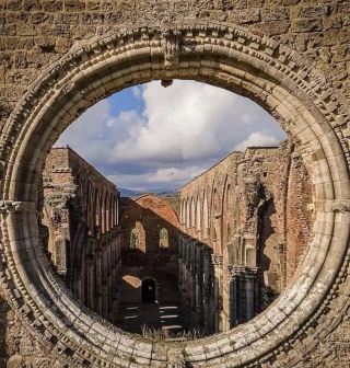 A "time travel door" in Tuscany~