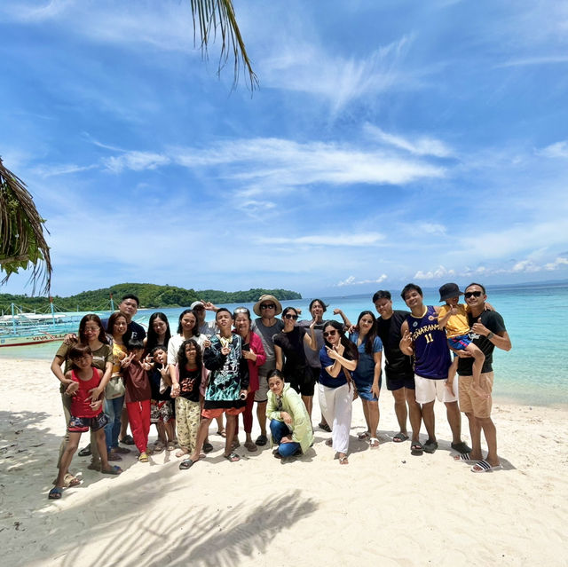 Pinkywhite Beach and Blue oceanicwater