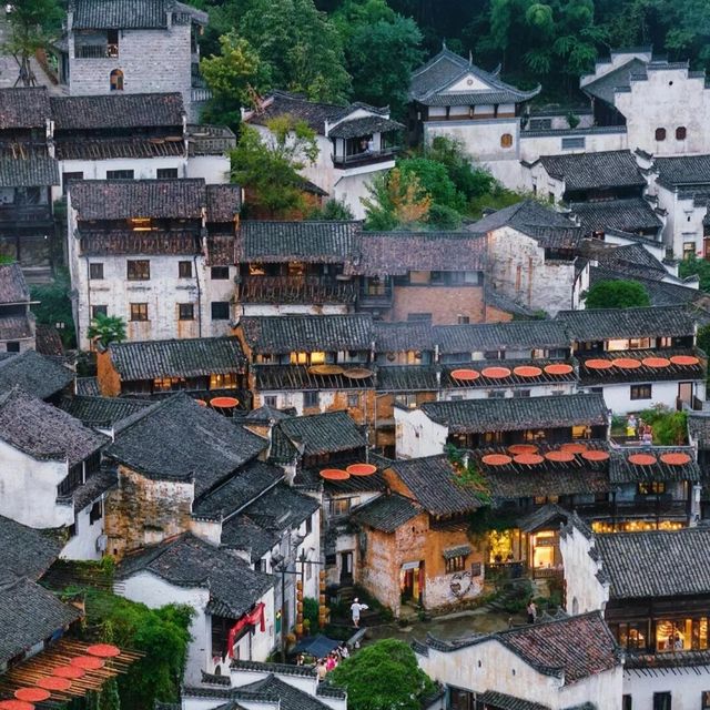 瑤里古鎮| 天青色等煙雨，而我在等你