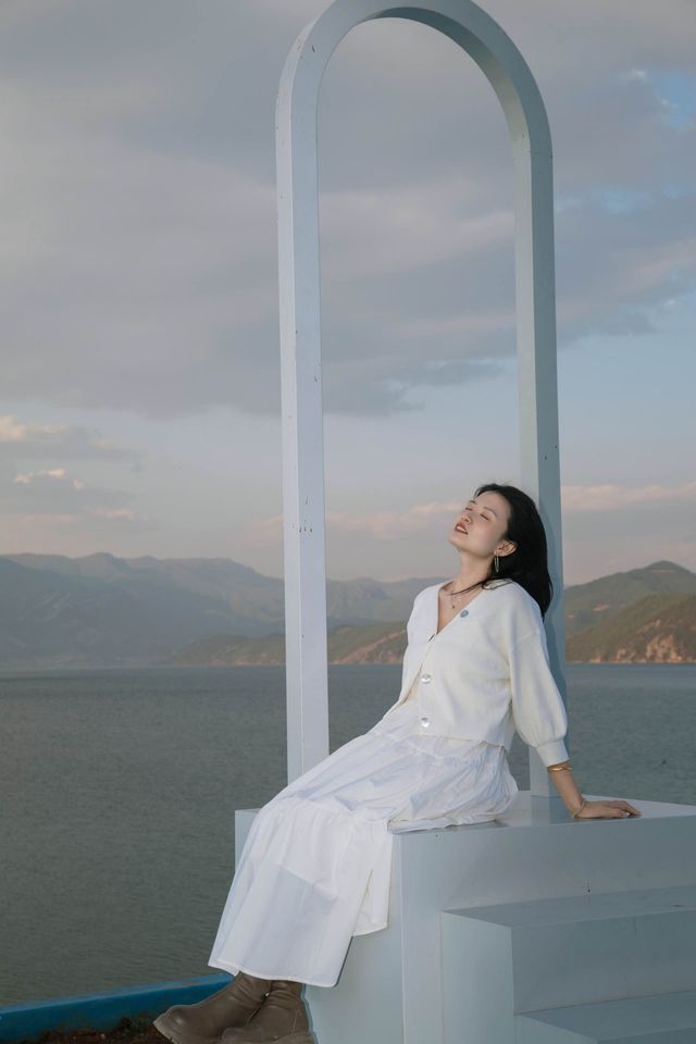 【瀘沽湖の四月絮語】住在三色雲河的日子，連風都在寫情詩