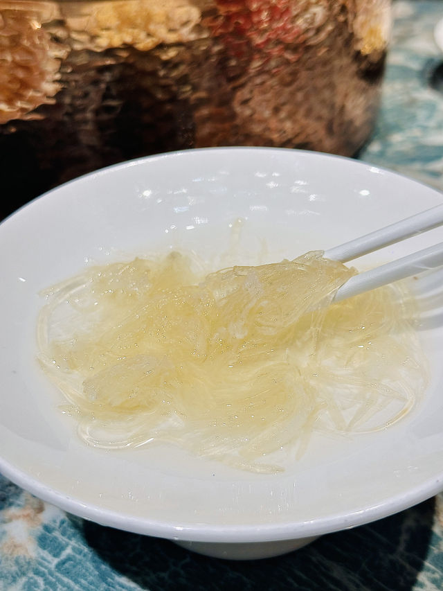 在天河‼️來一頓奢華的海參金翅花膠雞🍲