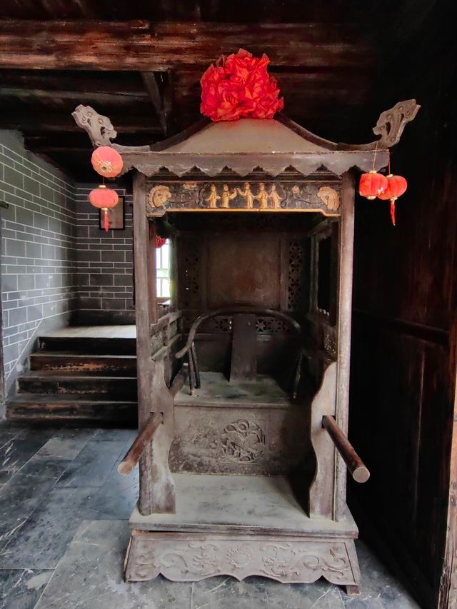 湖南資興辰南村榮華齋古戲園