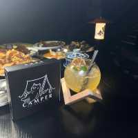 🎸救命！澳門黑沙環這家駐唱酒吧直接封神！Chill到不想走！