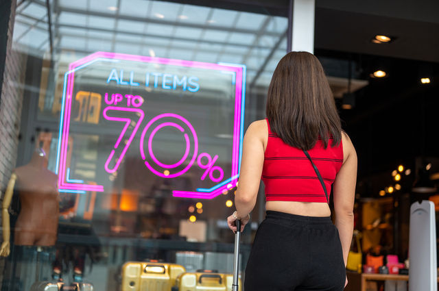 Shopping Season Is Here! Amazing Deals Await!	