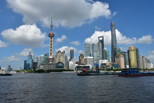 南京東路外灘，每平方米腳最多嘅地方