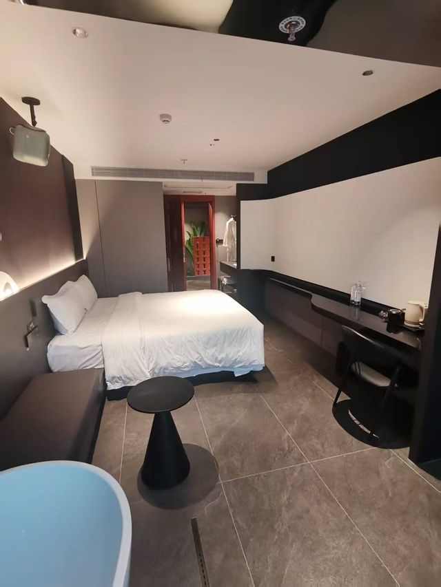 High-Rise Views + Full Amenities – Your Value Hub in Chongqing’s Heart!  