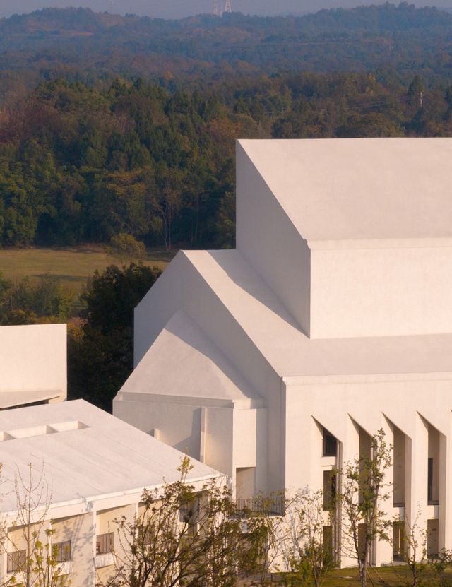 凱州山谷裡的白色音符!德陽中央音樂谷小眾出片指南 必須打卡理由: 成都1h直達!混凝土 凱州山谷裡的白色音符!德陽中央音樂谷小眾出片指南 必須打卡理由: 成都1h直達!混凝土