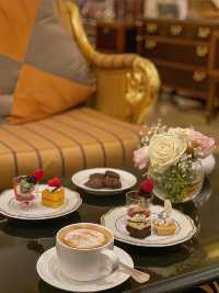  Sudah lama nggak mau pindah dari hotel tepi pantai ini di Jeddah, Arab Saudi! 