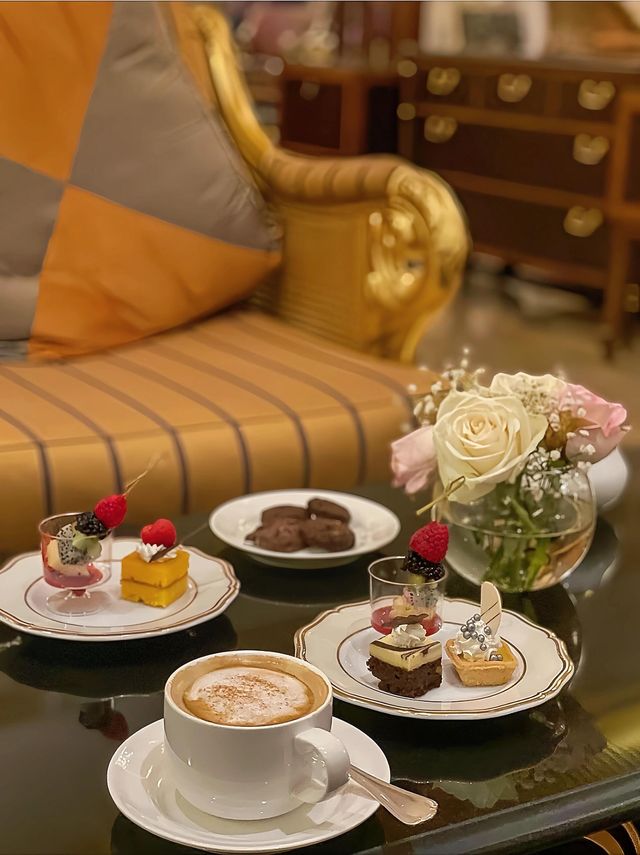  Sudah lama nggak mau pindah dari hotel tepi pantai ini di Jeddah, Arab Saudi! 