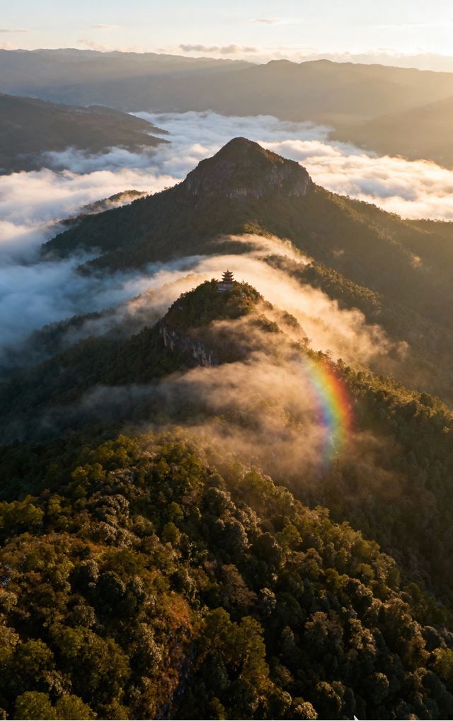 登天台峰打卡佛光 登天台峰打卡佛光