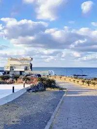 涯月邑：面朝大海，坐到日落（穿多了版）