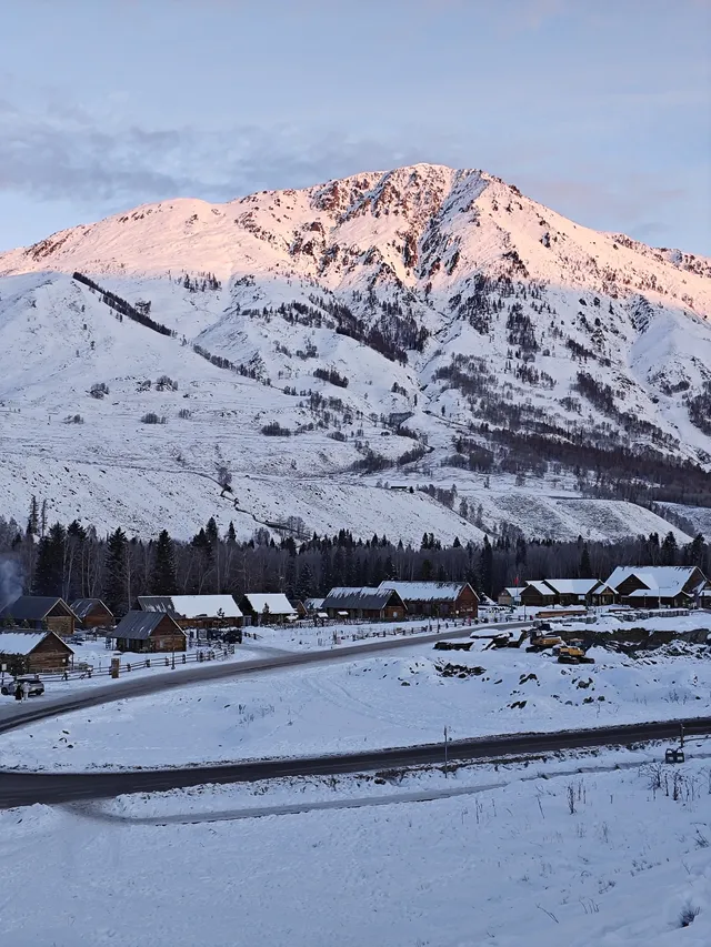 禾木封神機位被找到了！躺看日照金山