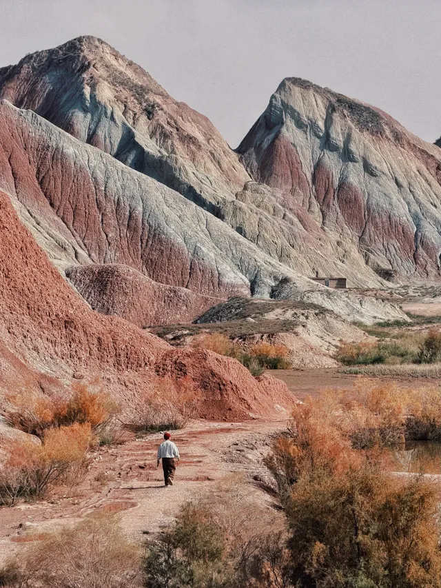野生丹霞野人出沒!蘭州1h 寶藏水景丹霞 野生丹霞野人出沒!蘭州1h 寶藏水景丹霞