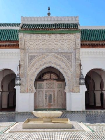 フェズ、中世の時代を映し出す都市の饗宴