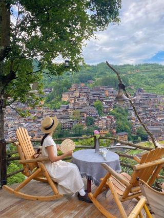 Made a special trip to Guizhou just for this window, it's breathtaking