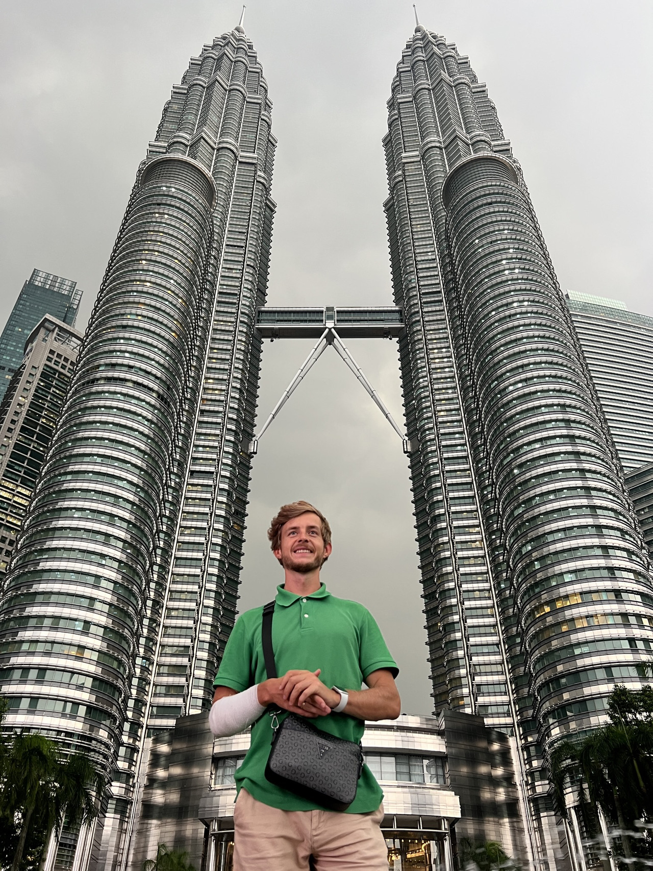 Kuala Lumpur is a metropolis of skyscrapers and stunning contrasts. Here, towering glass high-rises stand side by side with traditional Malay houses, Indian temples, and mosques.

🙈 Main districts:
1️⃣ KLCC - Kuala Lumpur's central district, home to the city's iconic Petronas Twin Towers and a beautiful park.
· After sunset, the tower lights reflect beautifully in the Central Park lake, creating a magical atmosphere.
· The dancing fountain show takes place at the lake every 30 minutes after 7:00 PM.
2️⃣ Bukit Bintang - A vibrant and bustling district packed with shopping malls and nightlife.
P.S. Make sure to visit Lot 10, the most popular food court around!
3️⃣ Jalan Alor - Famous for its night market. It's the beating heart of the city's street food scene, so come hungry and after dark.
4️⃣ Little India - The city's oldest and most authentic neighborhood, bursting with the vibrant colors of India.
5️⃣ Chinatown - Known for its bustling market on Petaling Street (grab any "brand" you want 😎) and the historic Sri Mahamariamman Hindu temple.
7️⃣ Batu Caves - A truly unique site and the most sacred Hindu temple outside of India.

🙊 Hidden gems:
1️⃣ Masjid Jamek - One of the city's oldest mosques.
2️⃣ Kampung Baru - A traditional Malay village nestled right amidst modern skyscrapers.
3️⃣ Thean Hou Temple — A stunning Chinese temple situated on a hill with panoramic city views.
4️⃣ RexKL - A former movie theater that has been transformed into a trendy art space.

Save this post so you don't lose it! 👌

🎥 We featured Malaysia's capital in a full-length video on our channel.