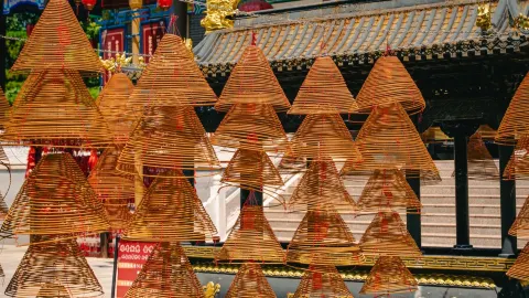 Autumn Visit to Yijing Temple: A Mindful Stroll Through an Ancient Mountain Temple — traveler post in Jinan