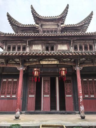 국경절 인파 피하기! 생활감 있는 숨은 소도시 3곳｜가족과 2‑3일 느긋한 휴가