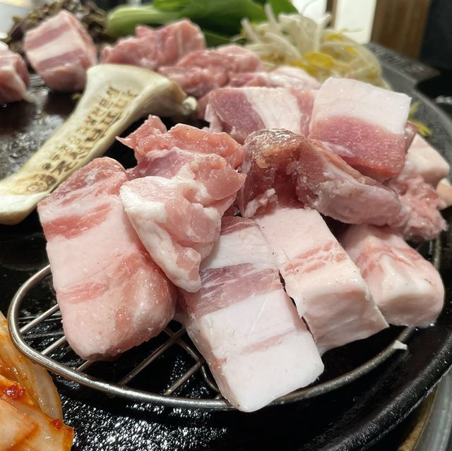 한옥 분위기 속에서 즐기는 고깃집🐽