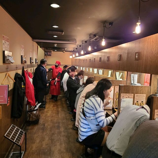 일본에가면 꼭 먹어야하는 이치란라멘!