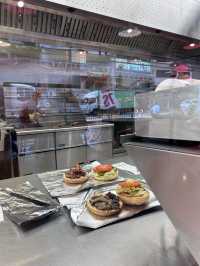 ［香港］ FIVE GUYS🇭🇰｜香港必吃美國連鎖速食店 漢堡超juicy🤤 
