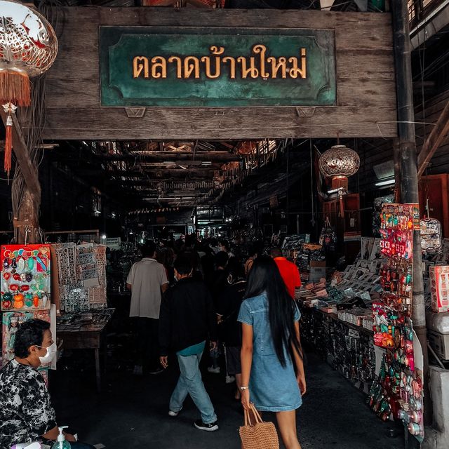 เที่ยวตลาดบ้านใหม่ 100 ปี ใกล้กทม.