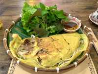 ベトナム　ベトナム観光　ホーチミン名物バインセオ！もう食べた？