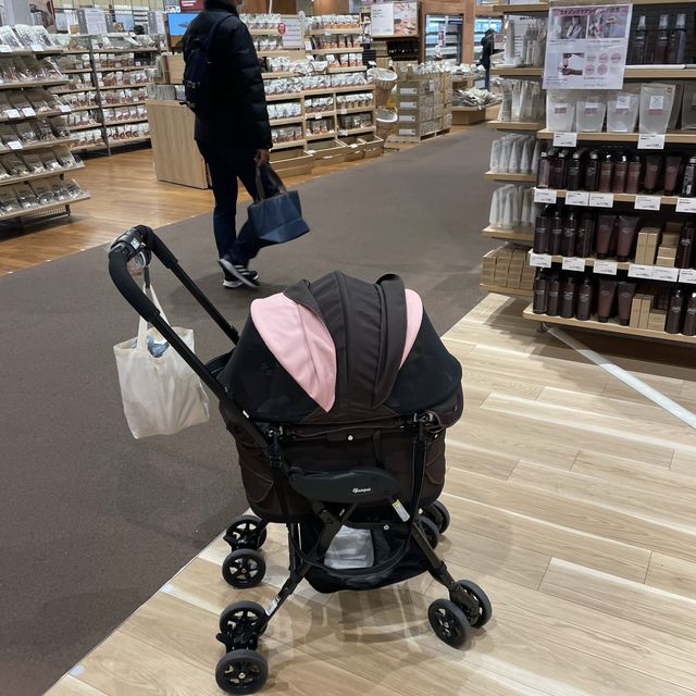 【大阪府】日本初のペットとお買い物できる無印良品へ！