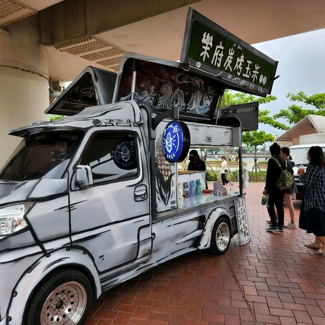 高雄文青聚居地-駁二藝術特區