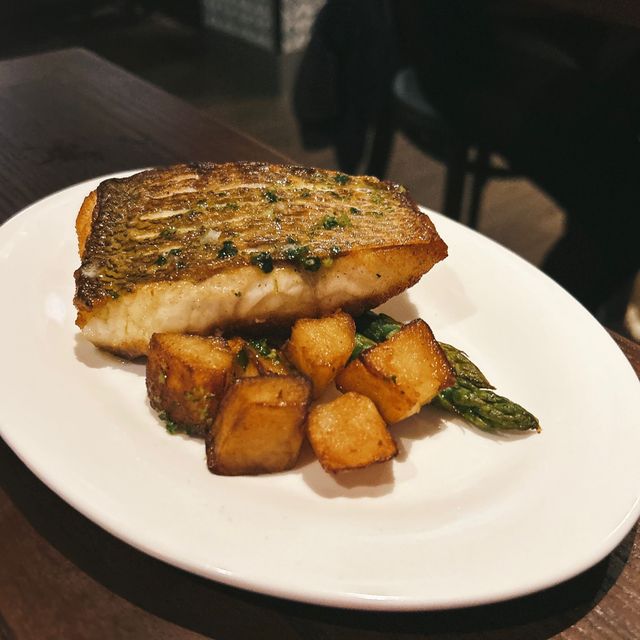 銅鑼灣西班牙菜Tasting Menu🍽️大愛藍白色外牆復古氛圍🔵⚪ 銅鑼灣西班牙菜Tasting Menu🍽️大愛藍白色外牆復古氛圍🔵⚪
