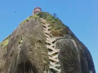 擁有千島湖美景瓜塔佩巨岩
