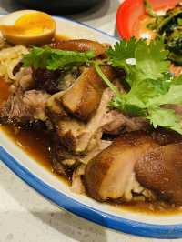 「品嚐泰國鮮香，Baan Phadthai 泰國餐廳美食體驗」