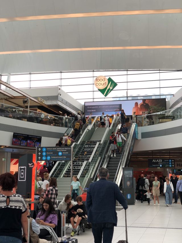 쾌적했던 부다페스트 공항 🛃