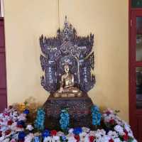 วัดศรีชุม วัดพม่าที่ใหญ่ที่สุดในไทย