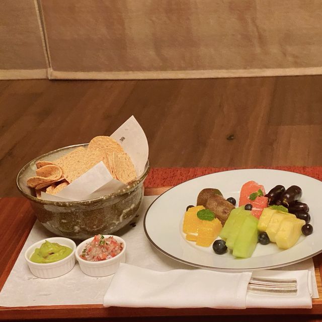 야경이 아름다운 럭셔리한 호캉스 호텔